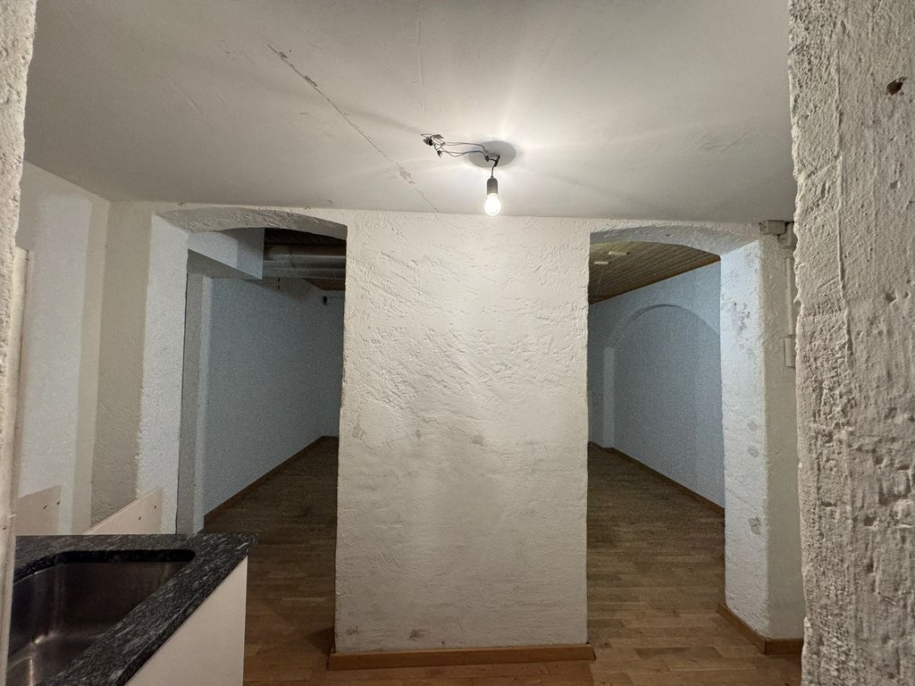 37m² storage room