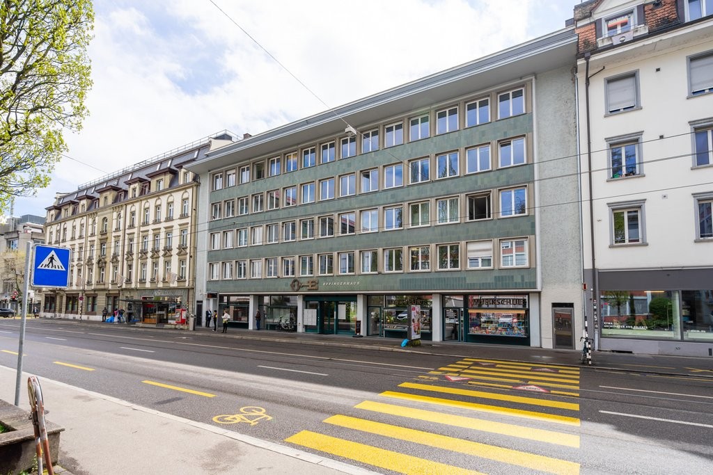 356m² office