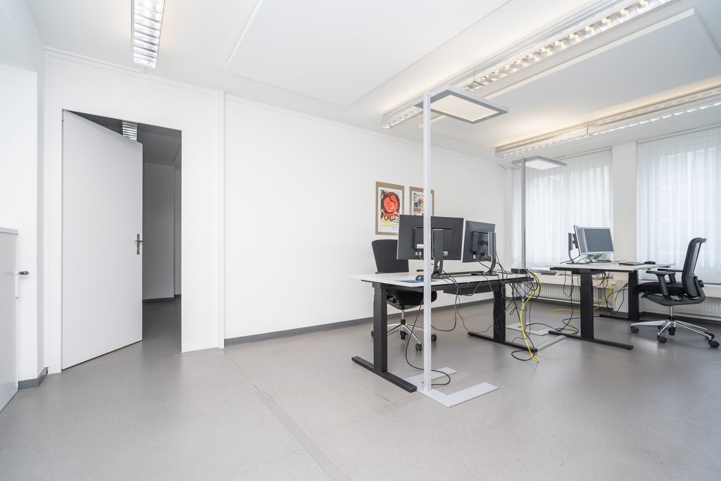 356m² office