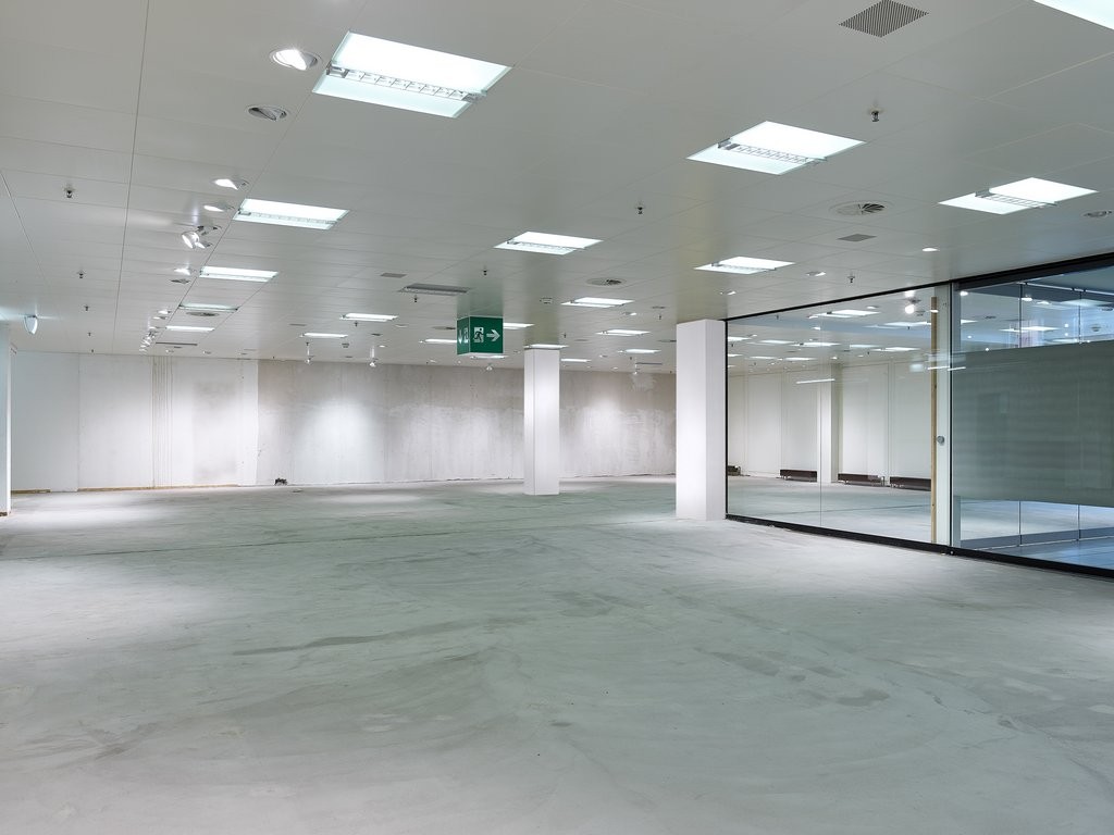 Magasin de 371m²