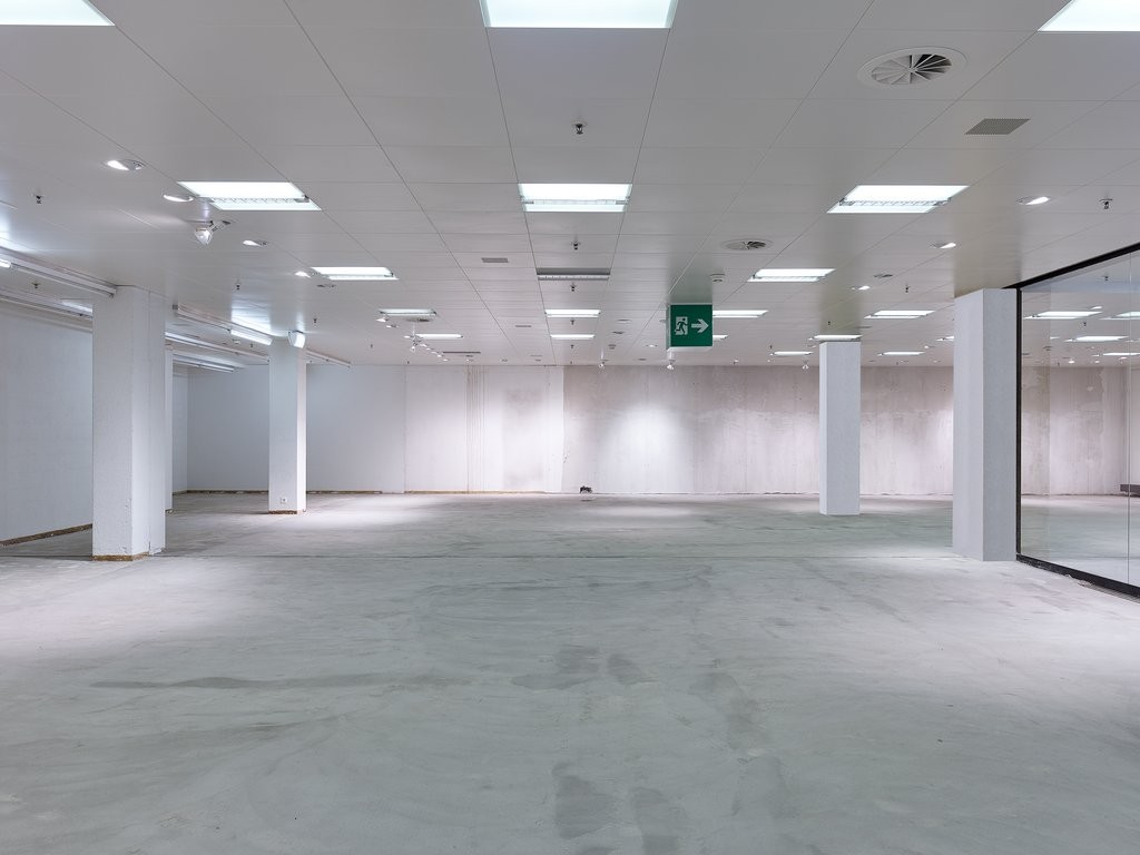 Magasin de 371m²