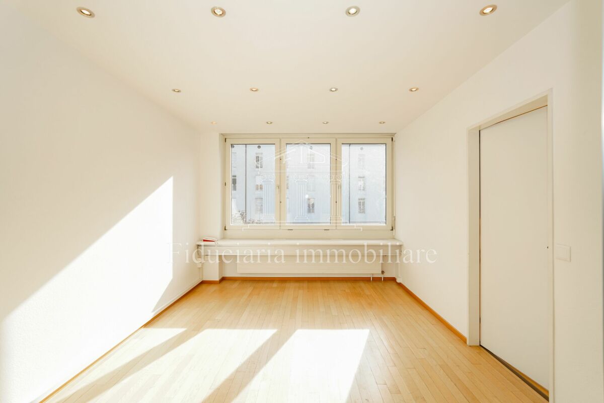 Büro, Foto 1 von 8
