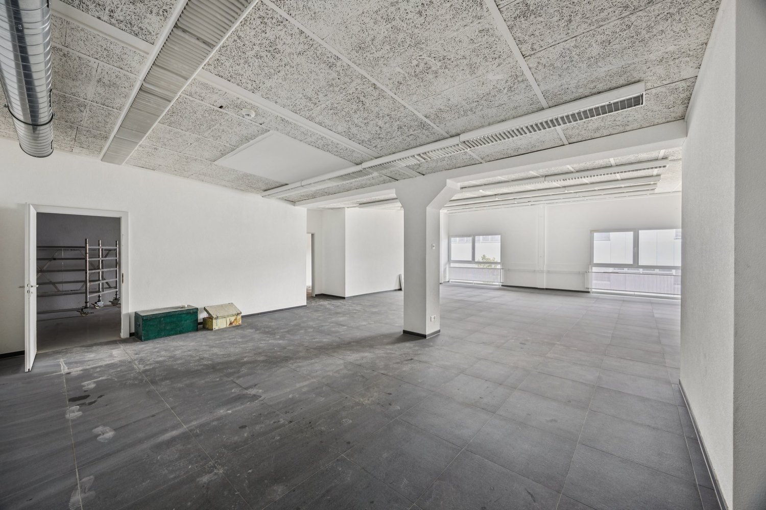 1000m² commercial