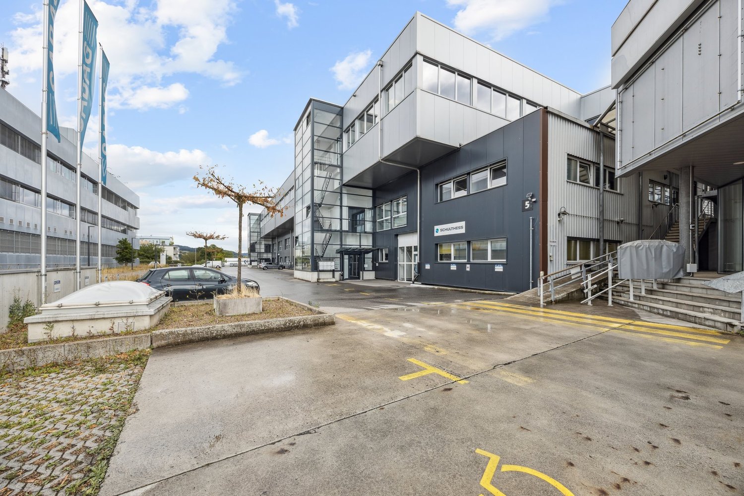 1000m² commercial