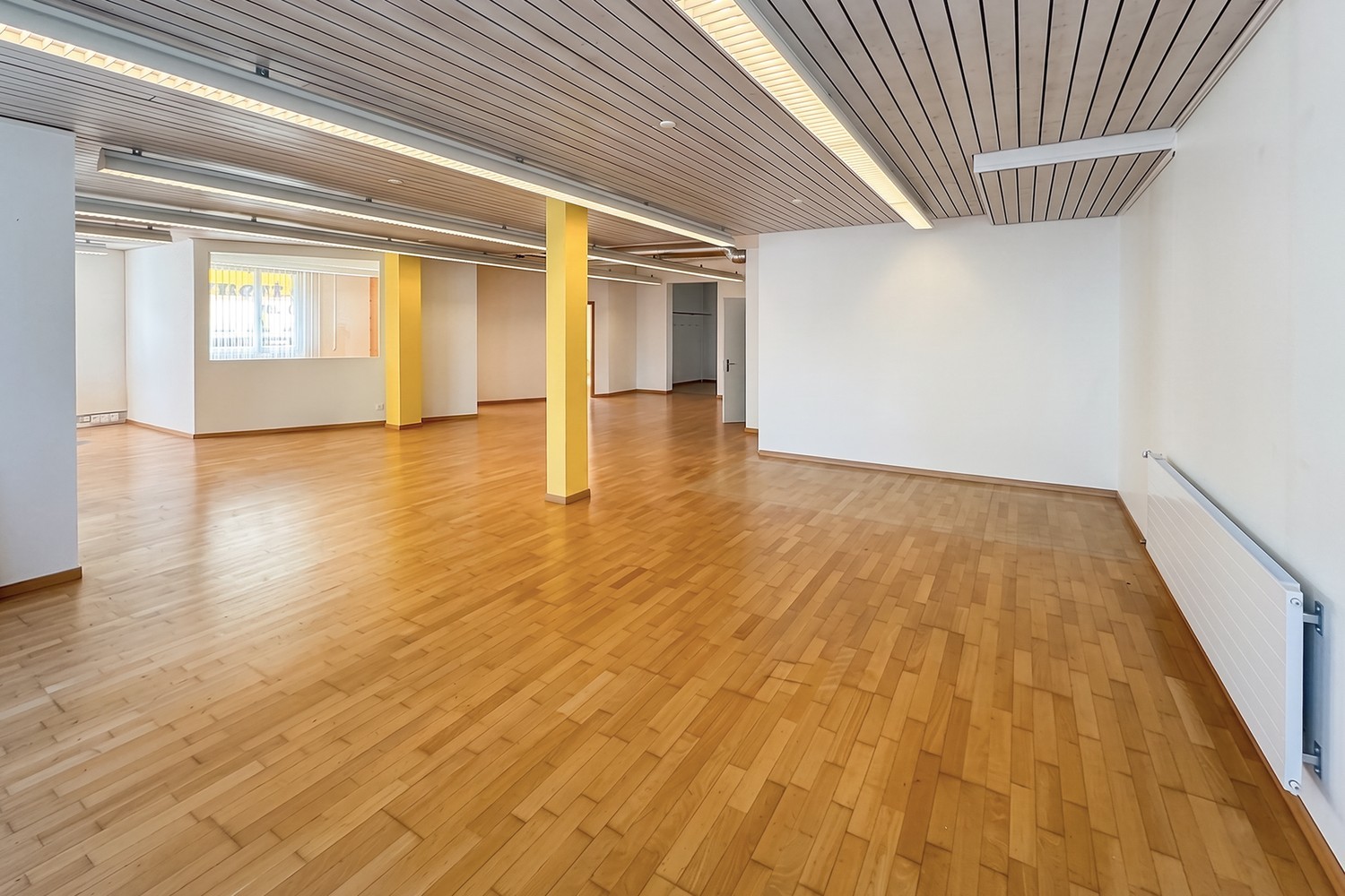 173m² commercial, Foto 1 von 10