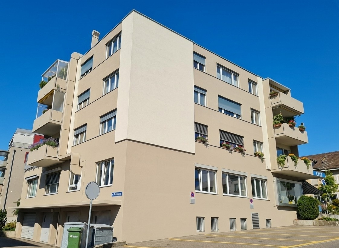 160m² shop