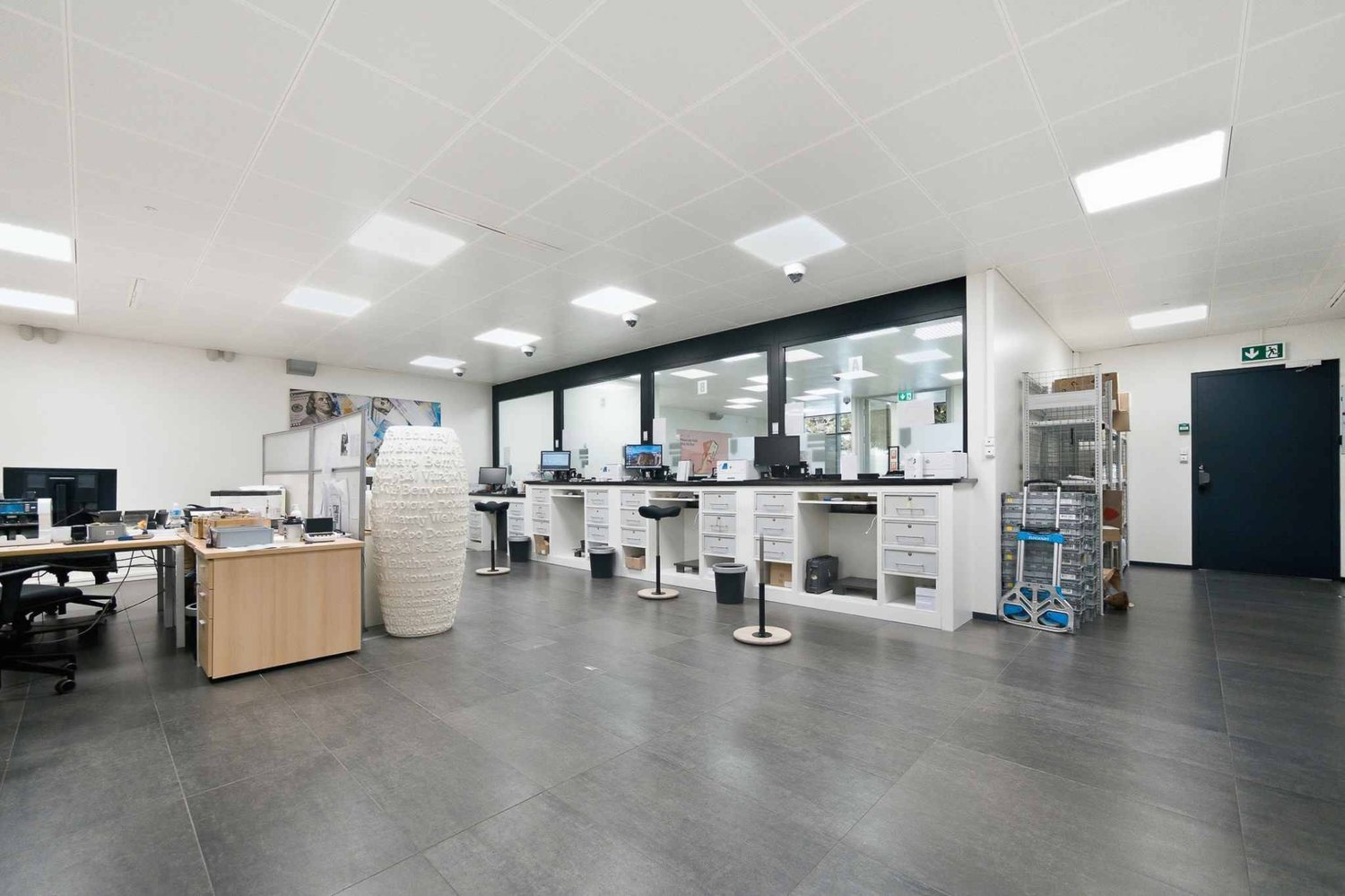 279m² Arkade, Foto 2 von 5
