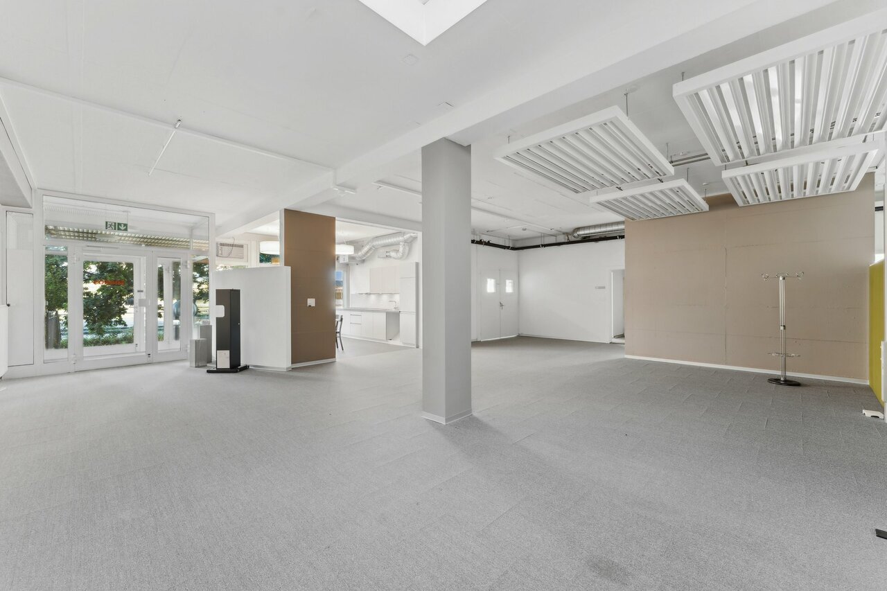 530m² office, Foto 8 von 10