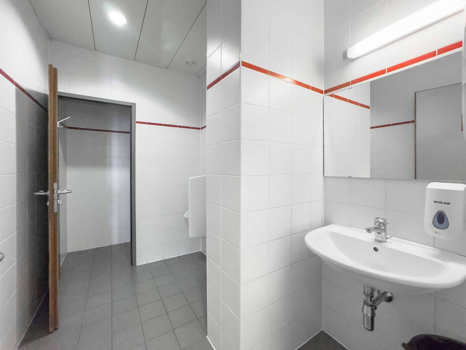 174m² commerciale