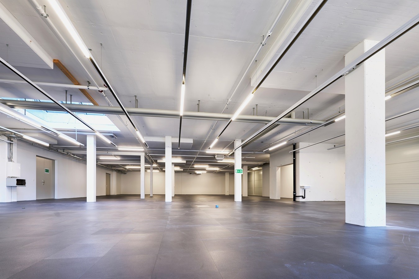 590m² commercial