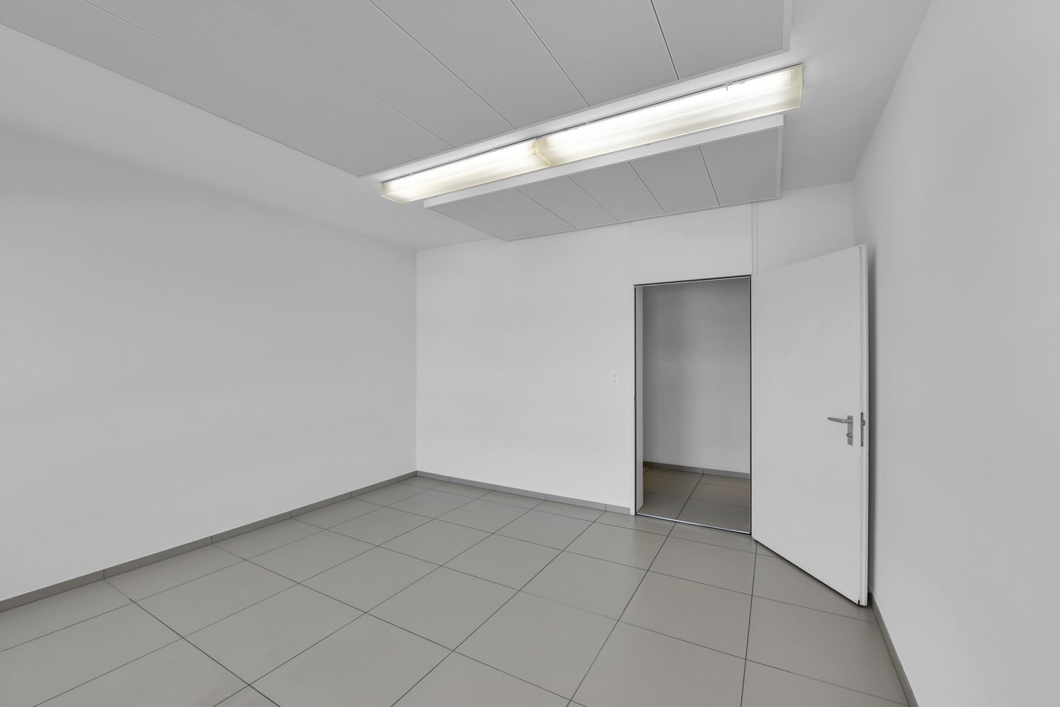 258m² commercial, Foto 1 von 10