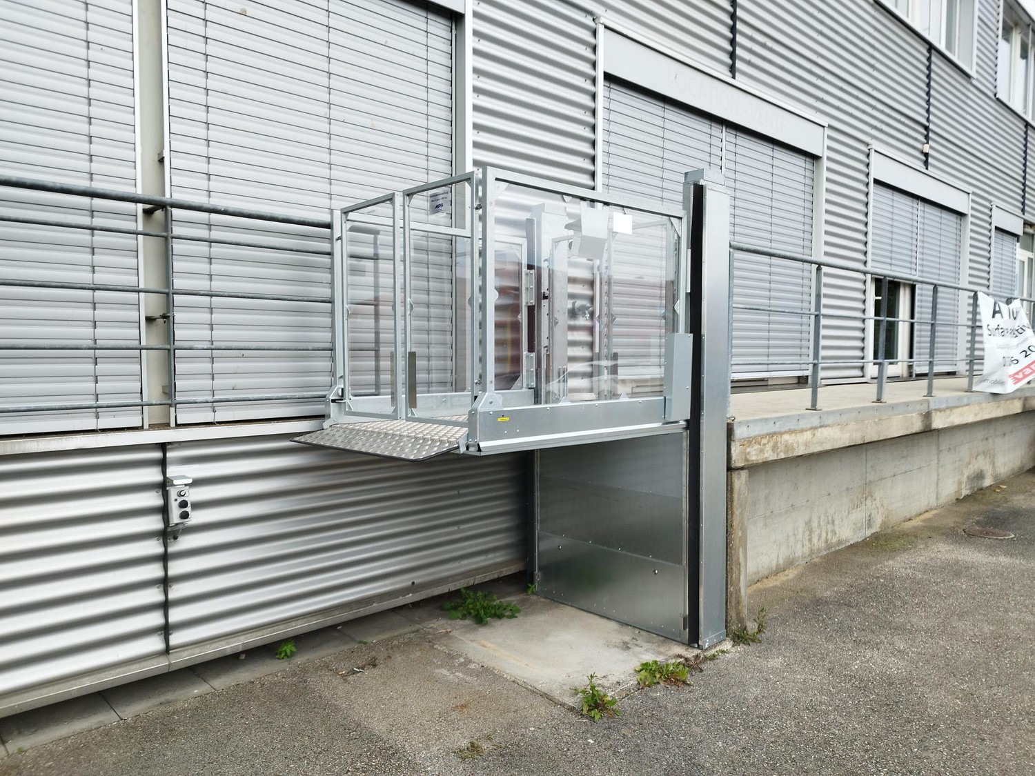 282m² commercial