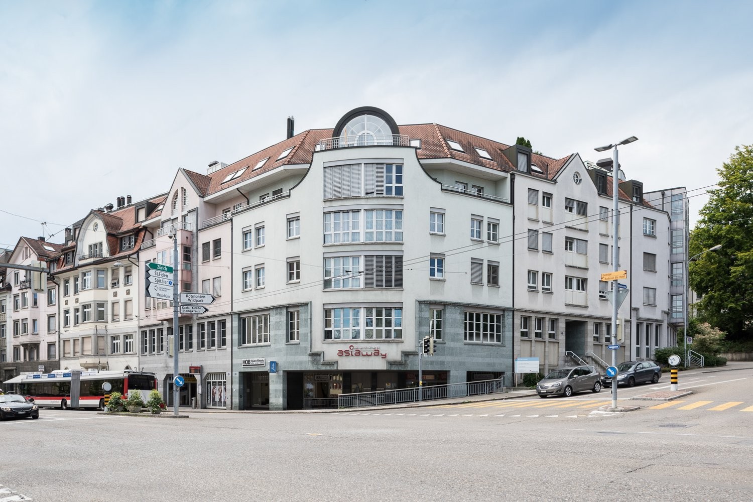 236m² office