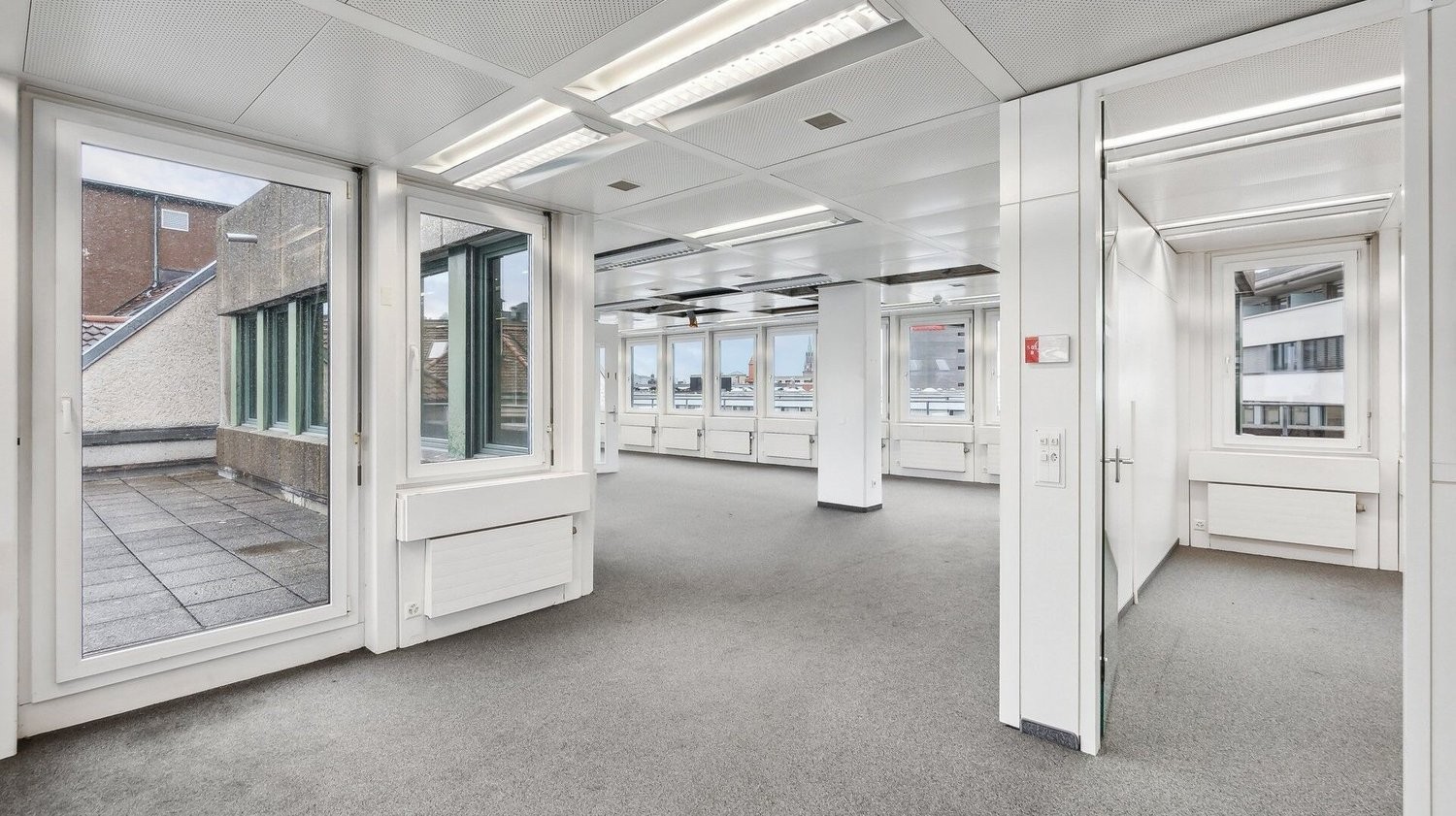 167m² office