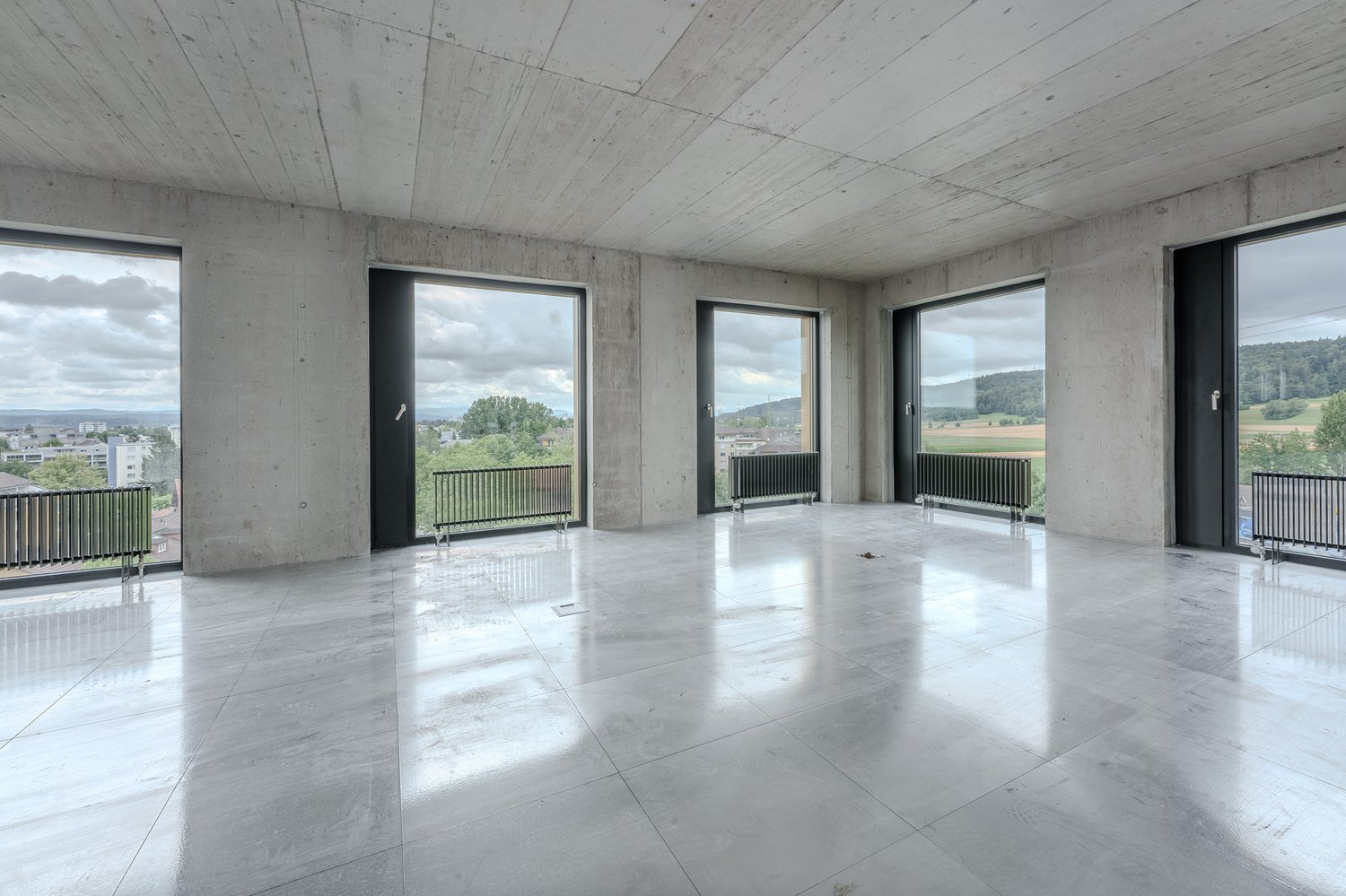 885m² office