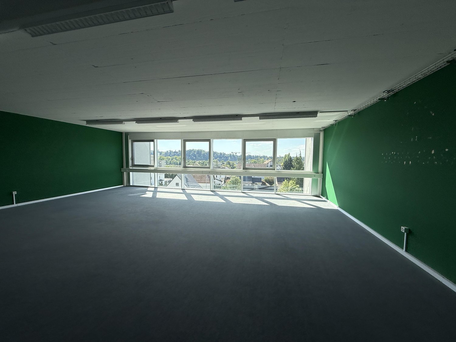 85m² bureau, photo 1 sur 9