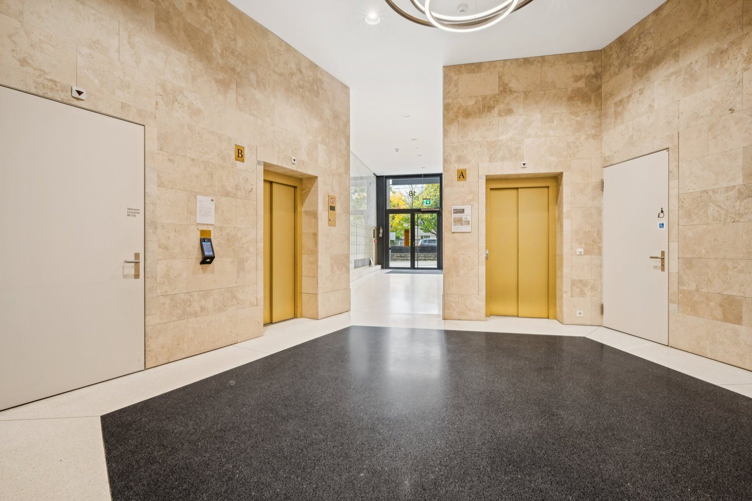 258m² office, Foto 2 von 8