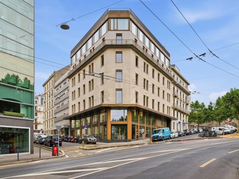 630m² Büro, Foto 1 von 10