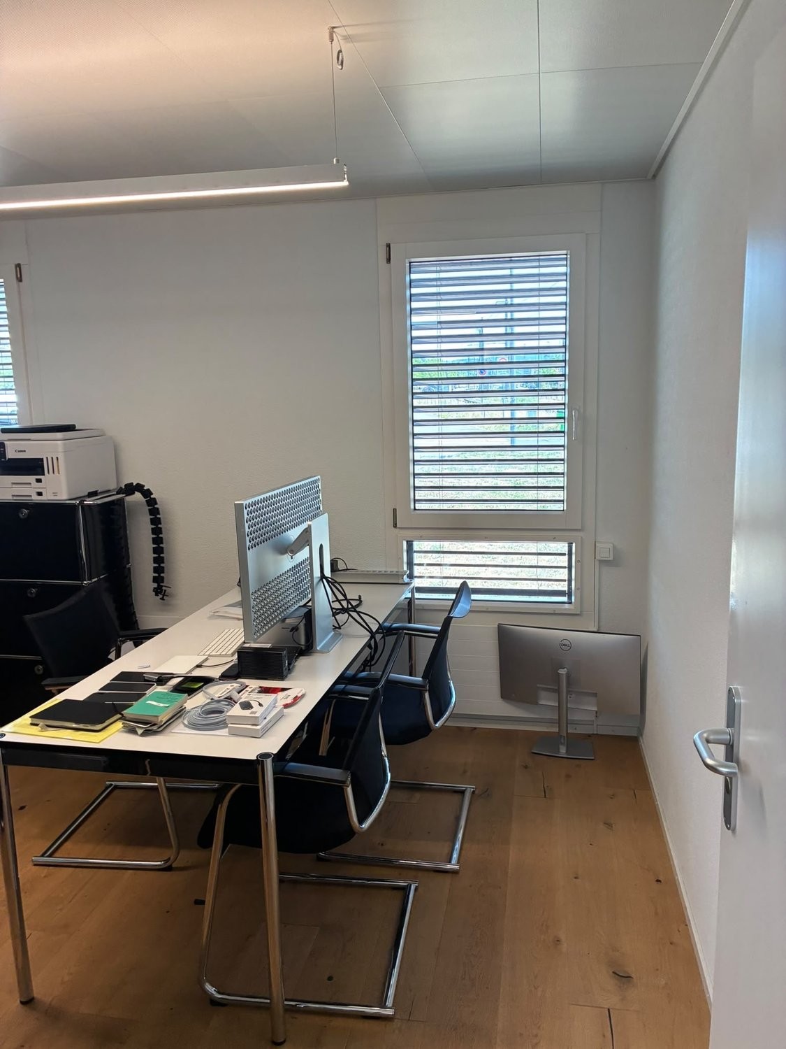 75m² commercial