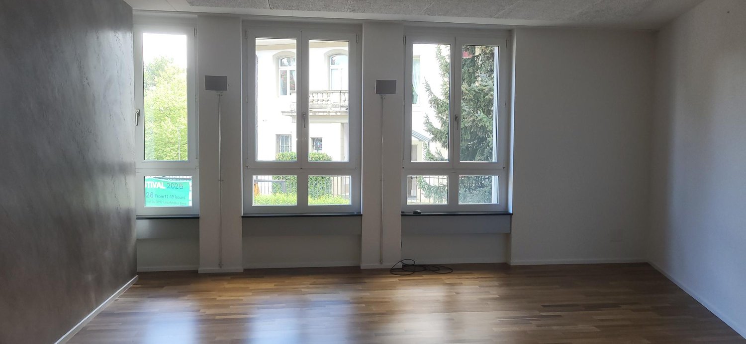 105m² office