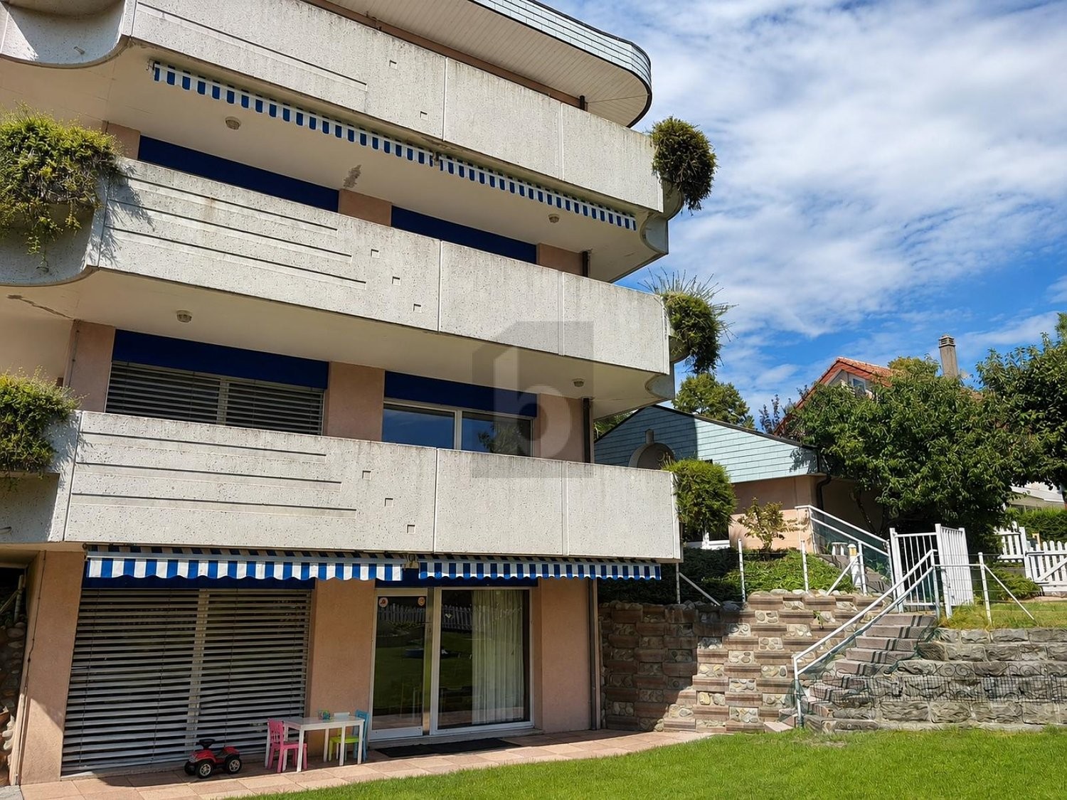 300m² Büro