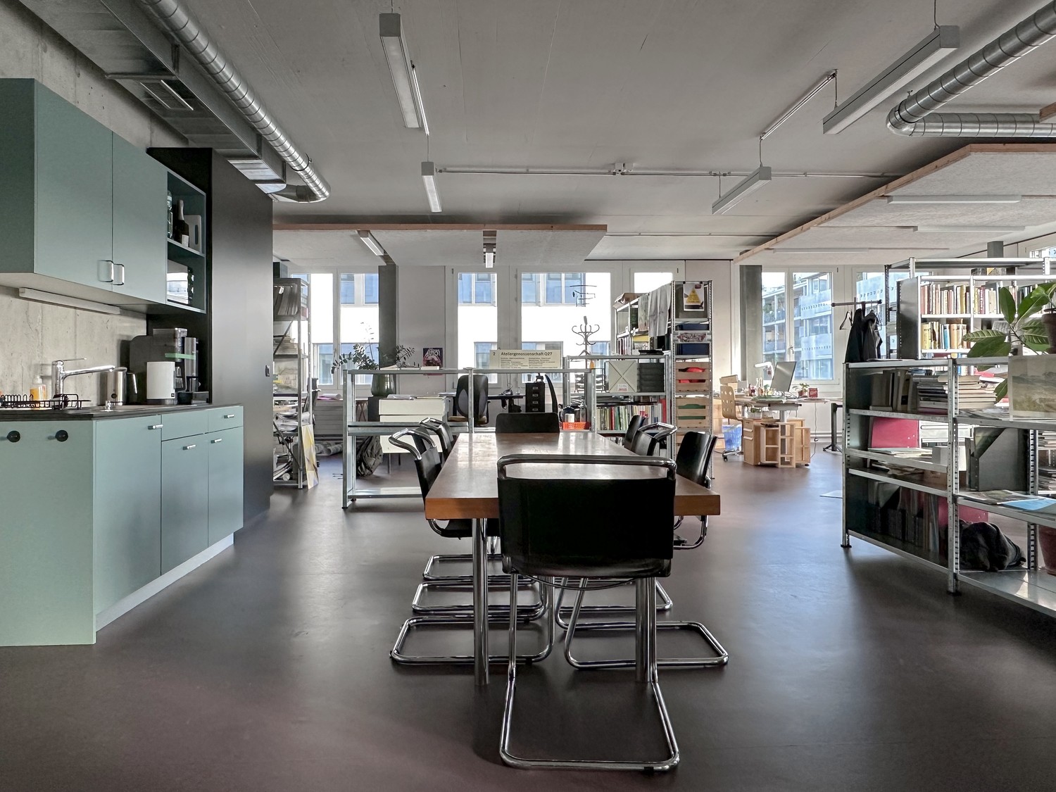 10m² office