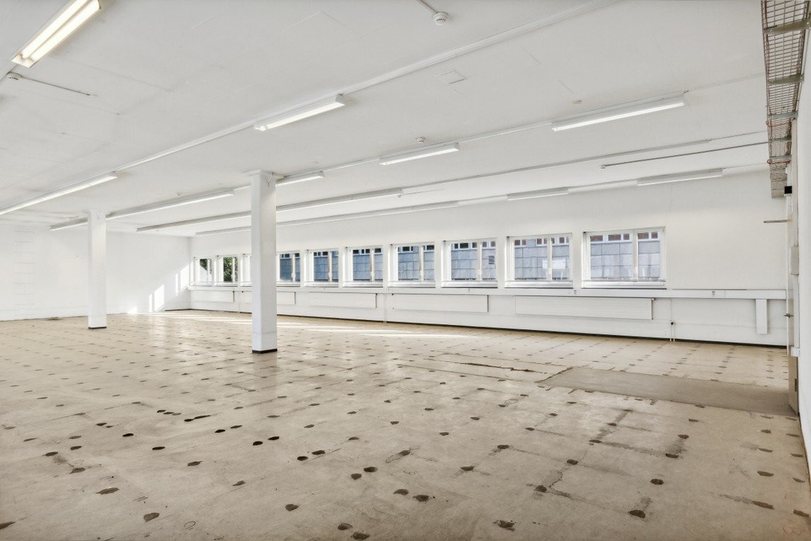 305m² commercial