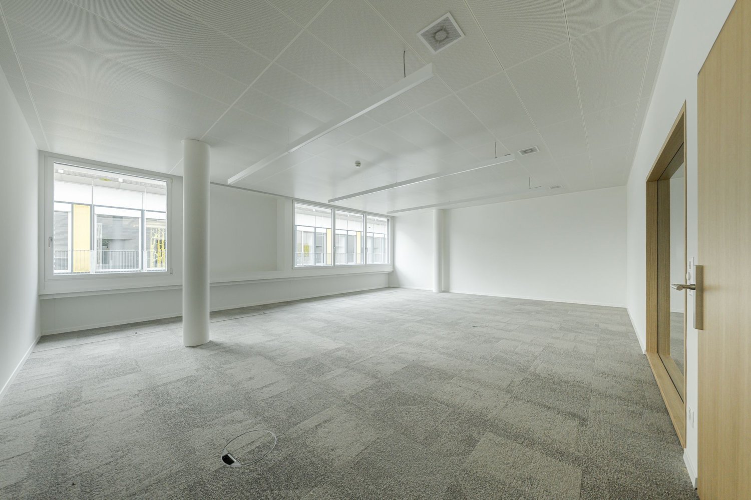 30m² office