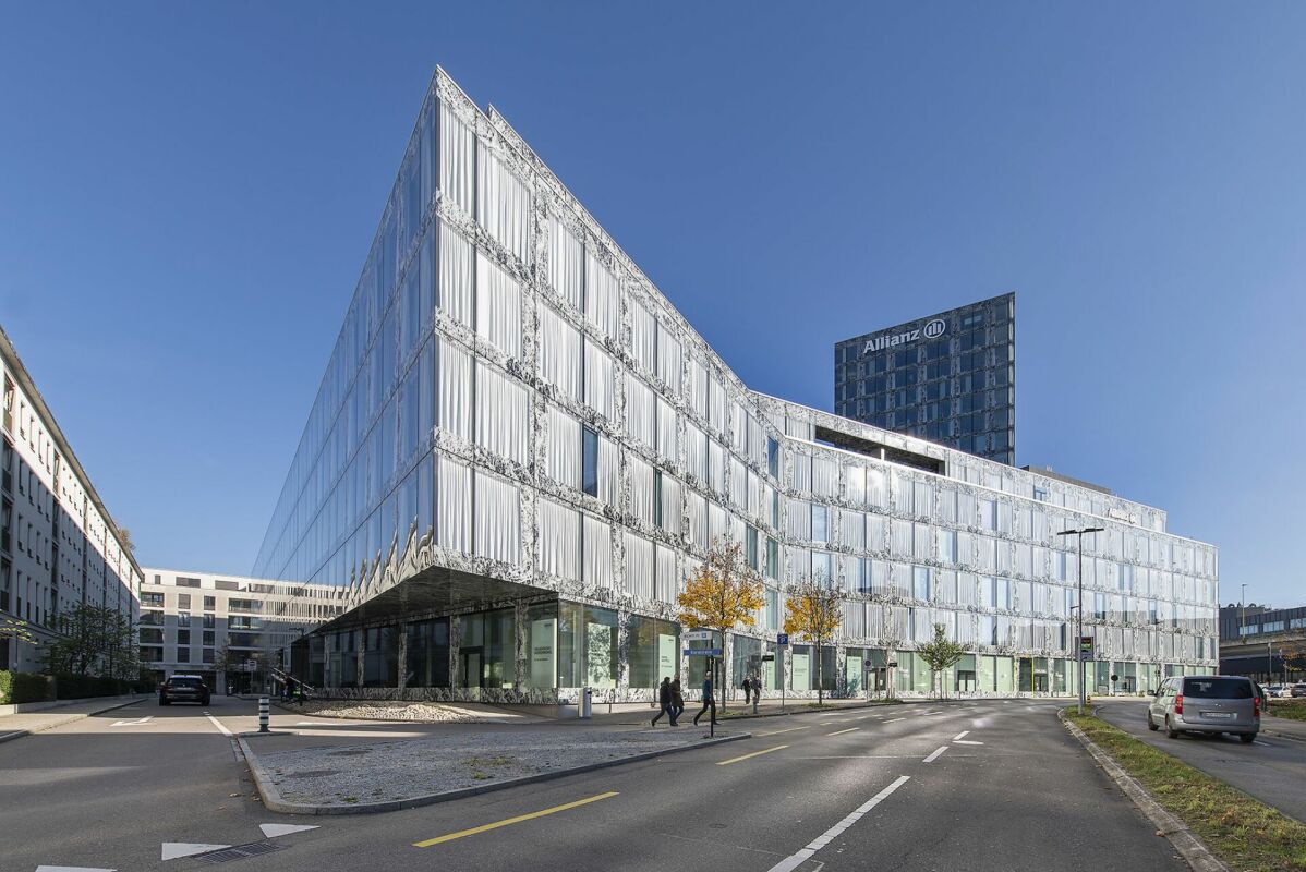 622m² shop
