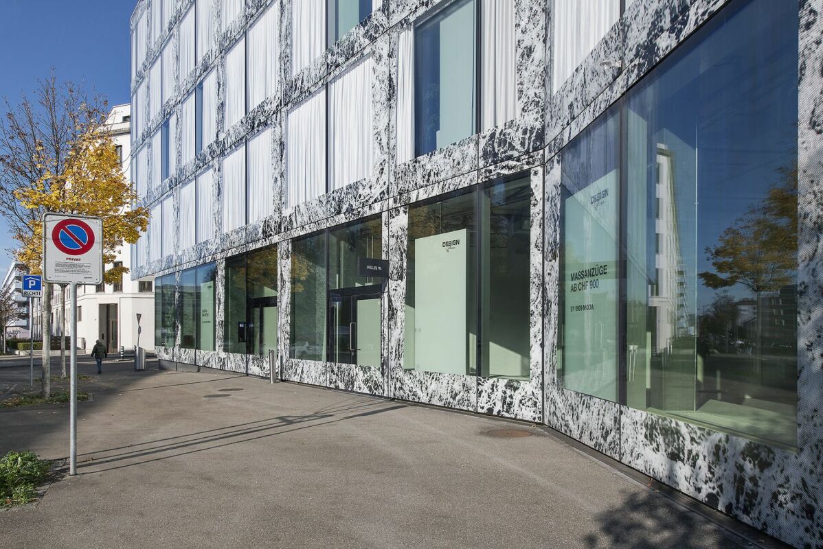 622m² shop