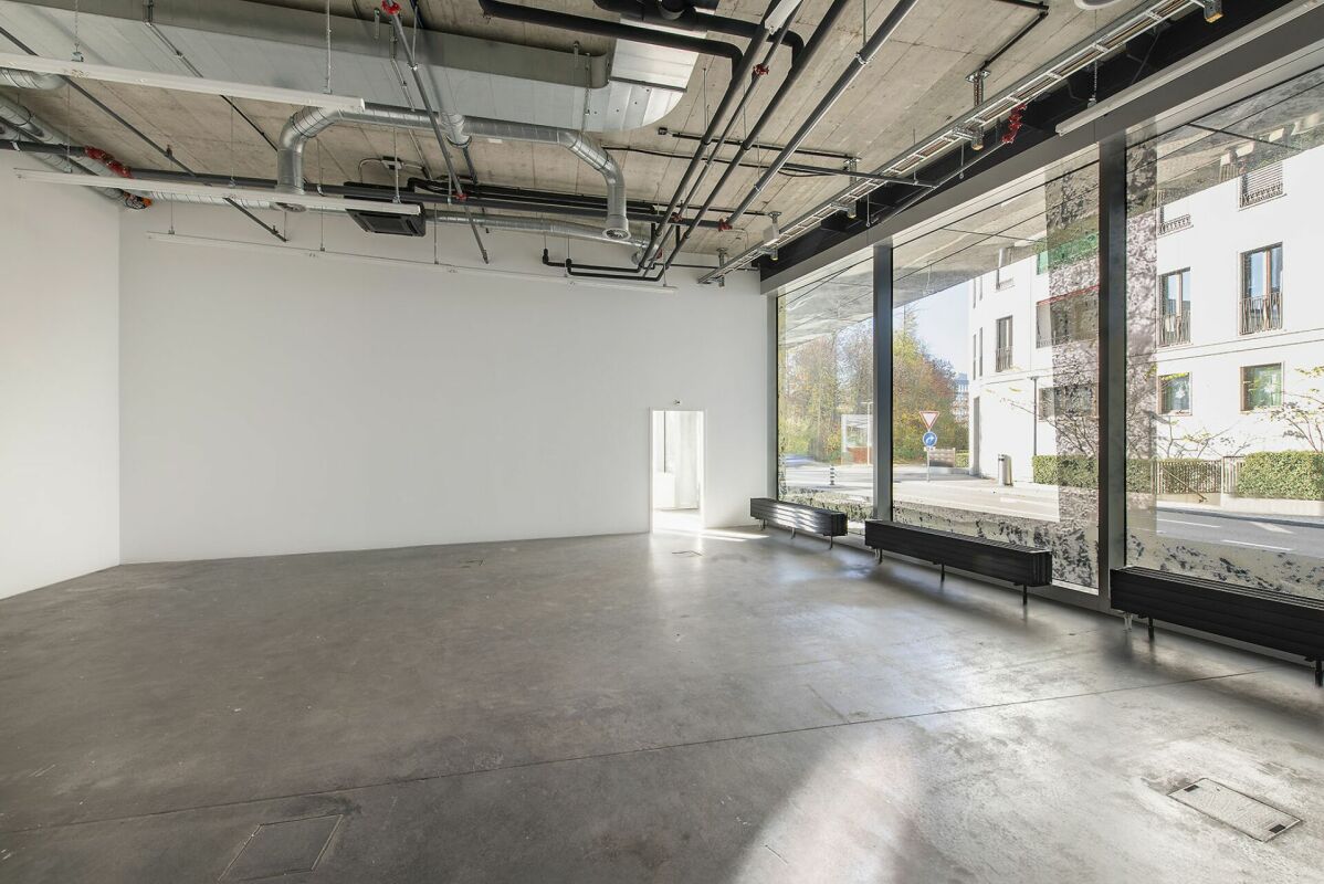 622m² shop