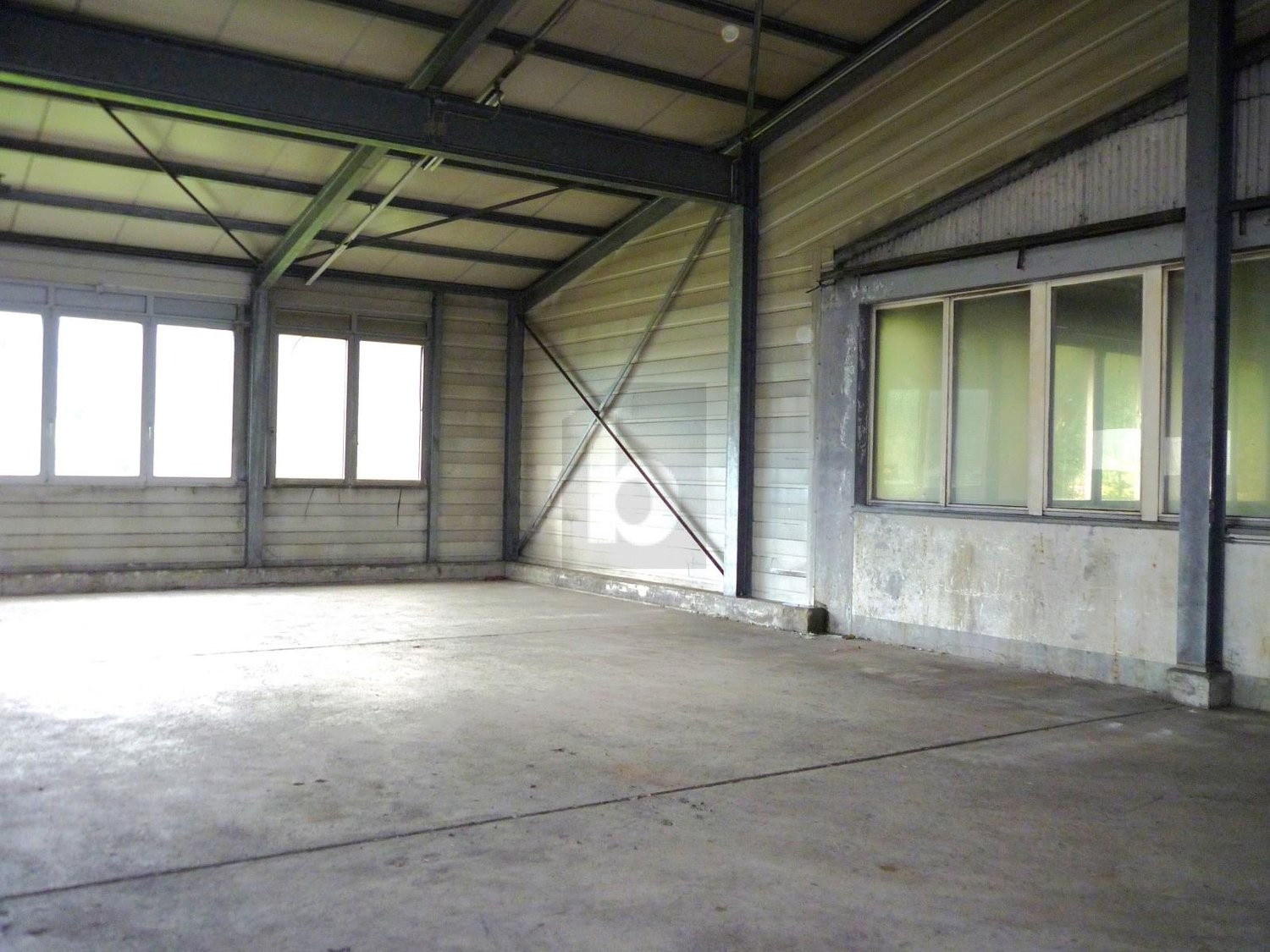 400m² Industrieobjekt, Foto 3 von 4