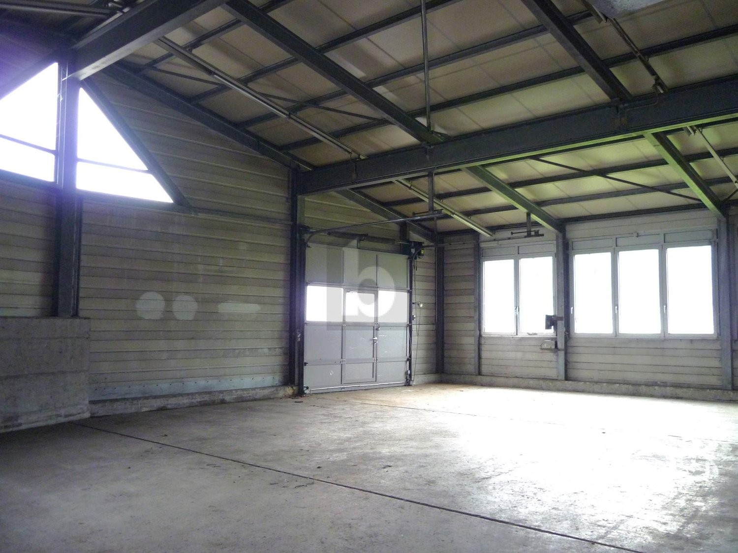 400m² Industrieobjekt, Foto 4 von 4