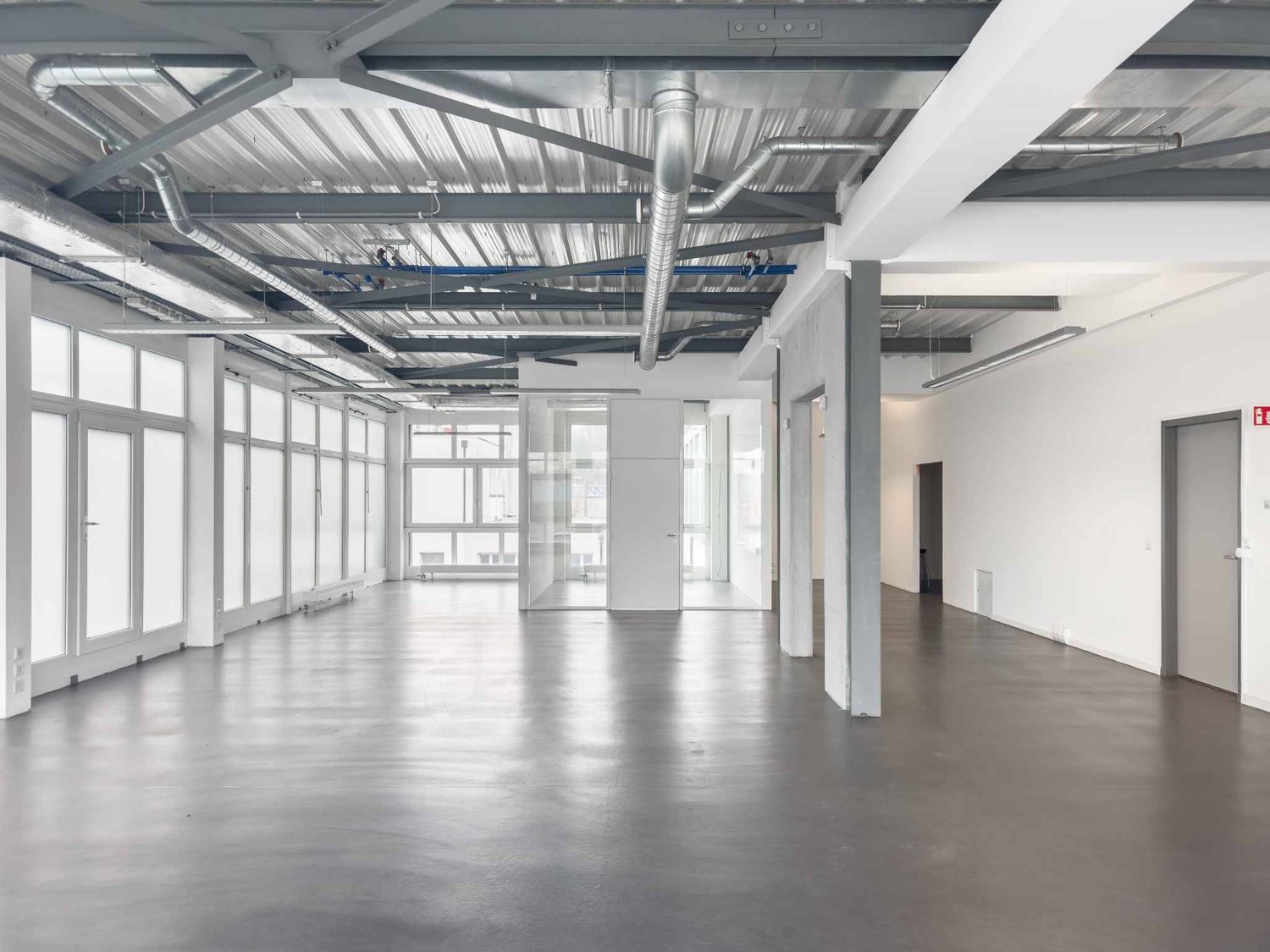 174m² office