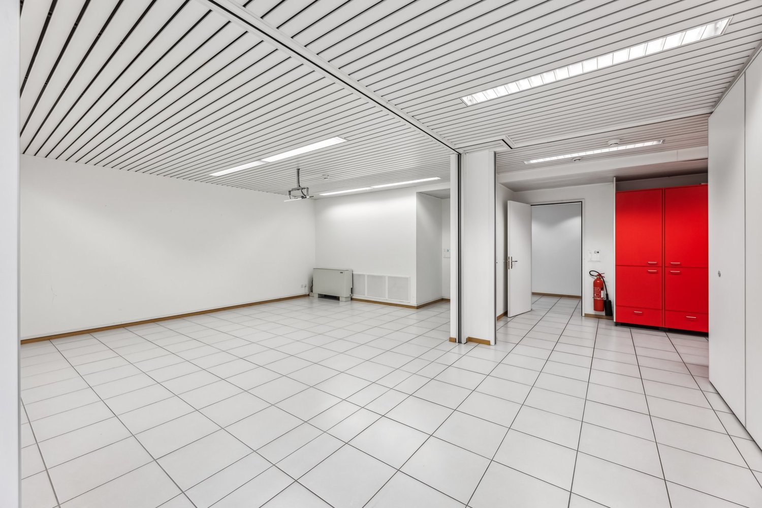 501m² office