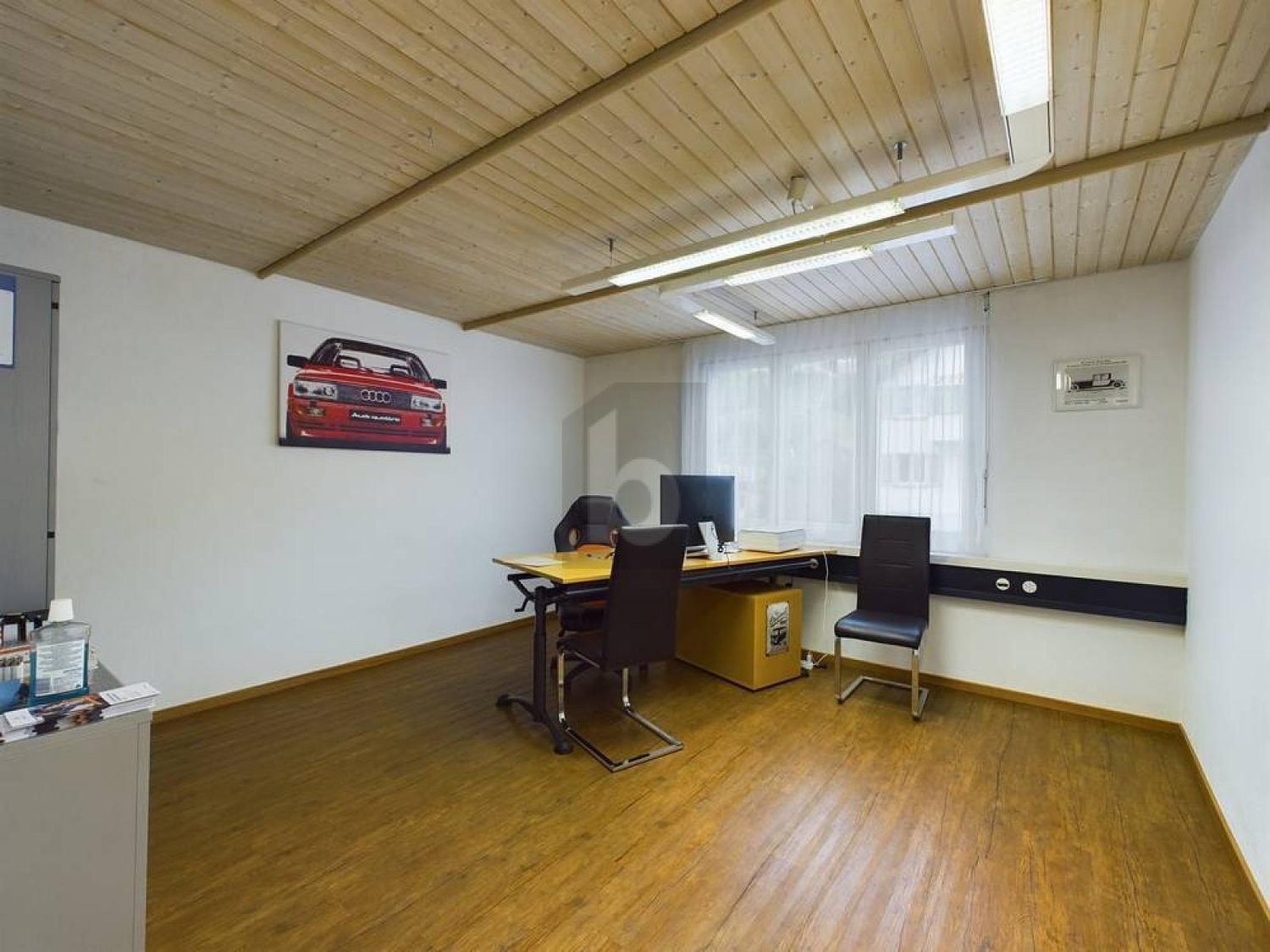 67m² office