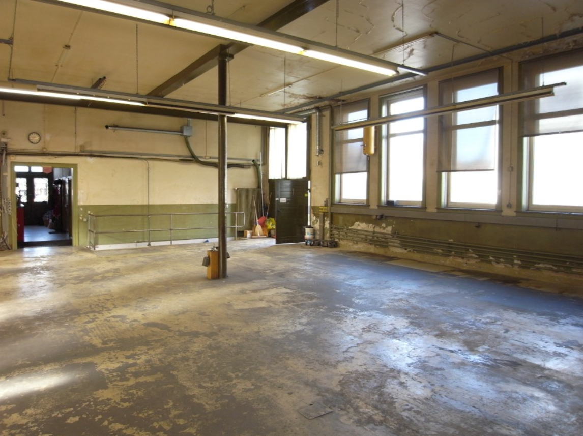 228m² industrial object