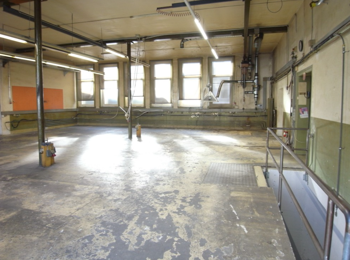 228m² industrial object