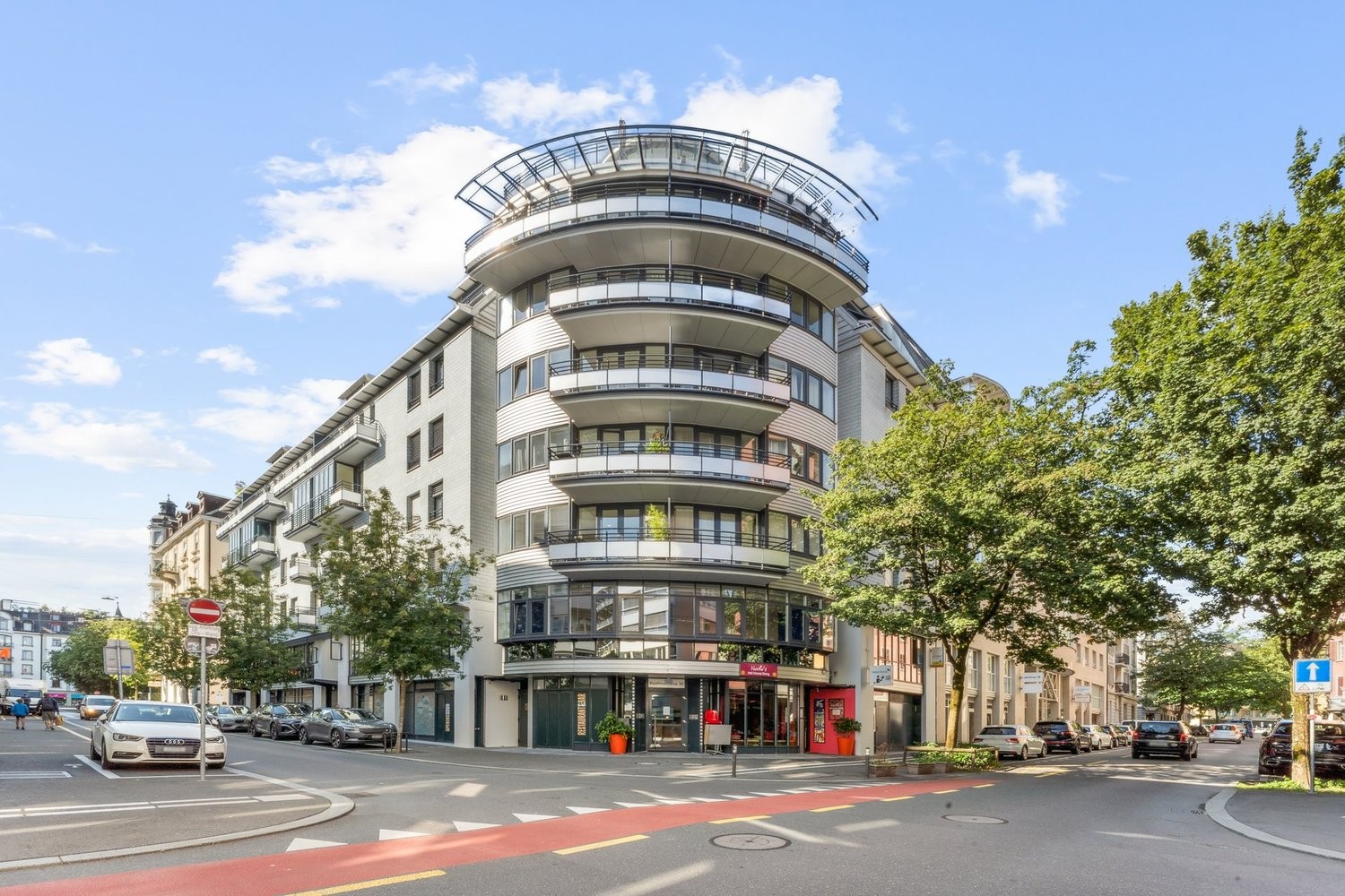 312m² commercial