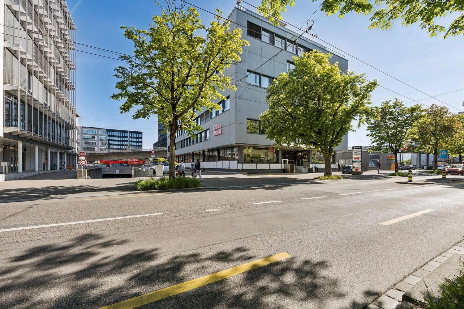 628m² magasin