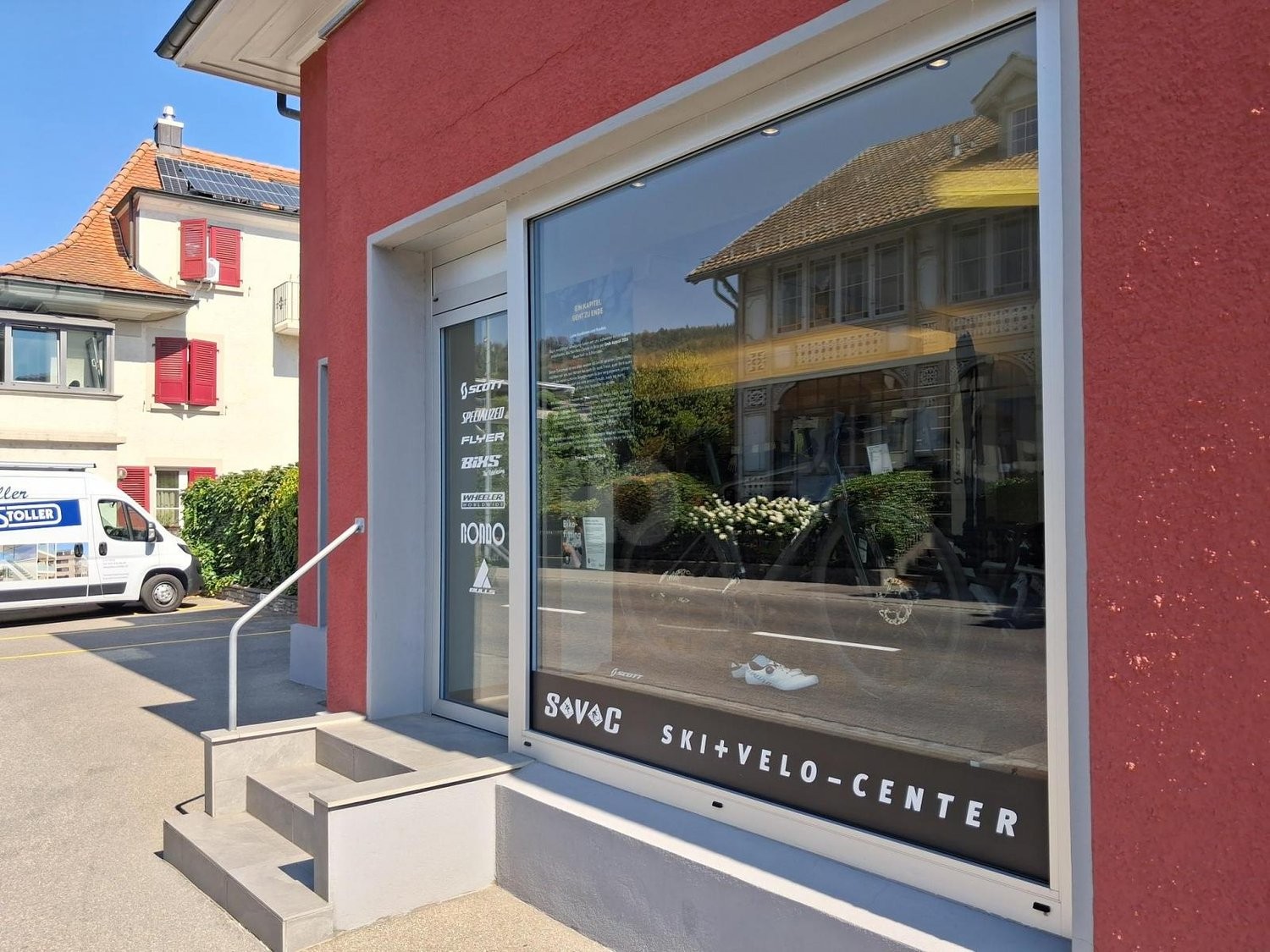36m² shop