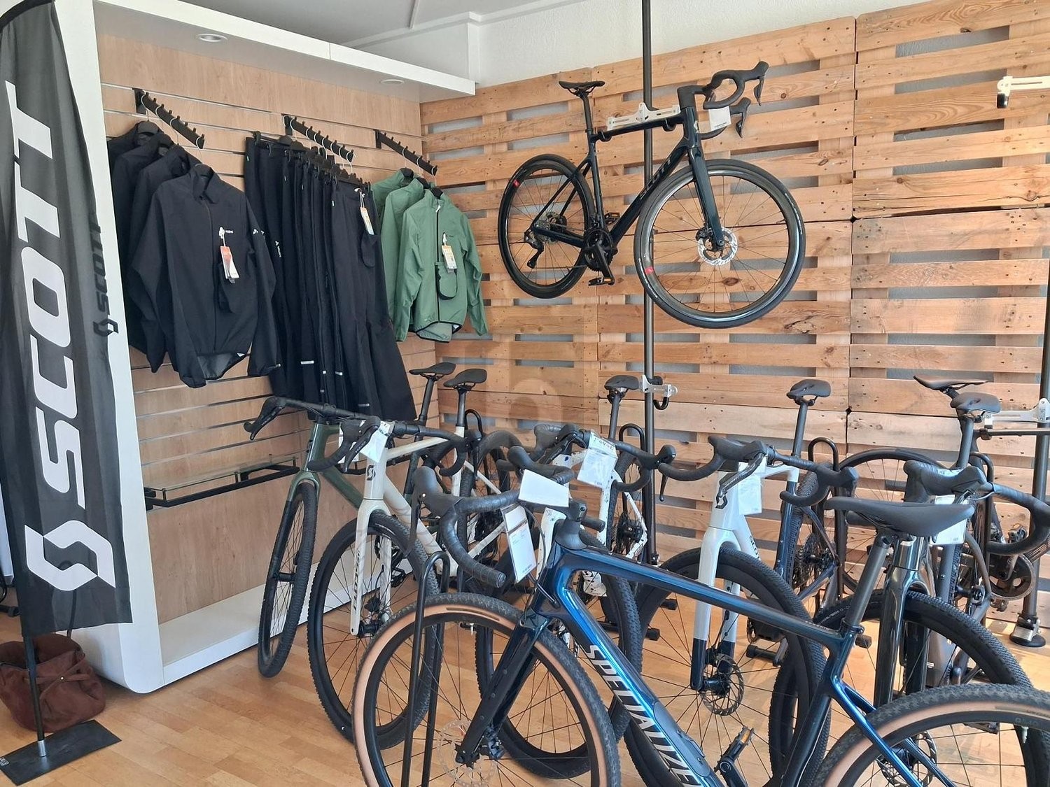 36m² shop