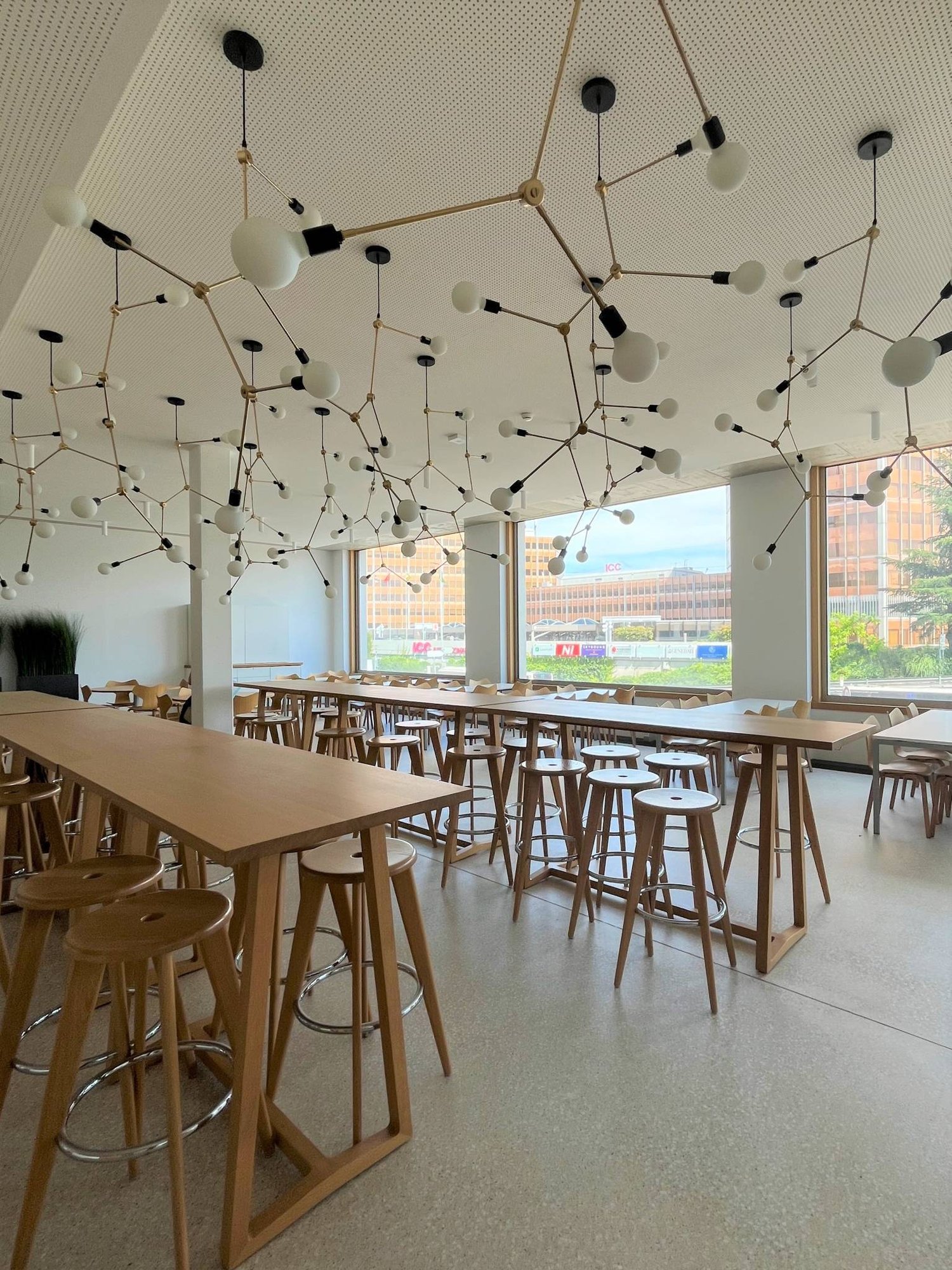 1219m² Büro