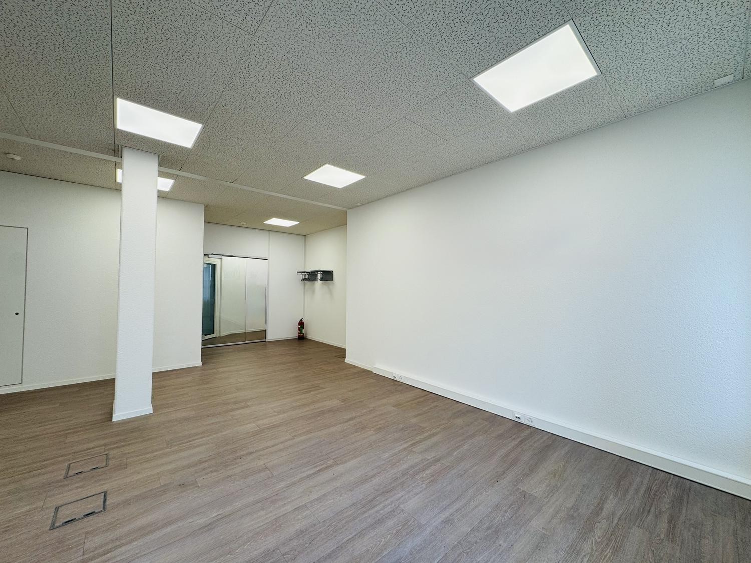 205m² office