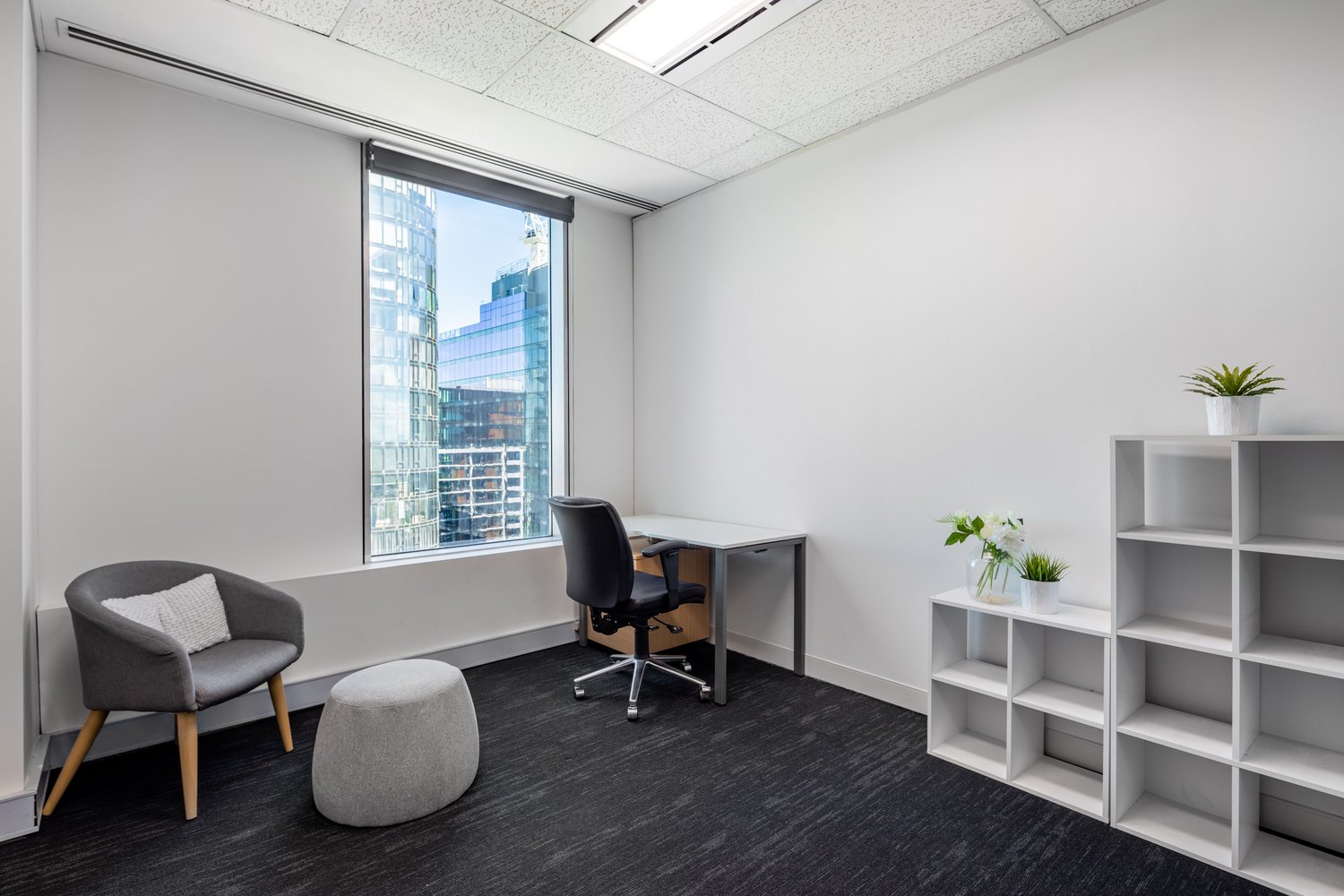 120m² office