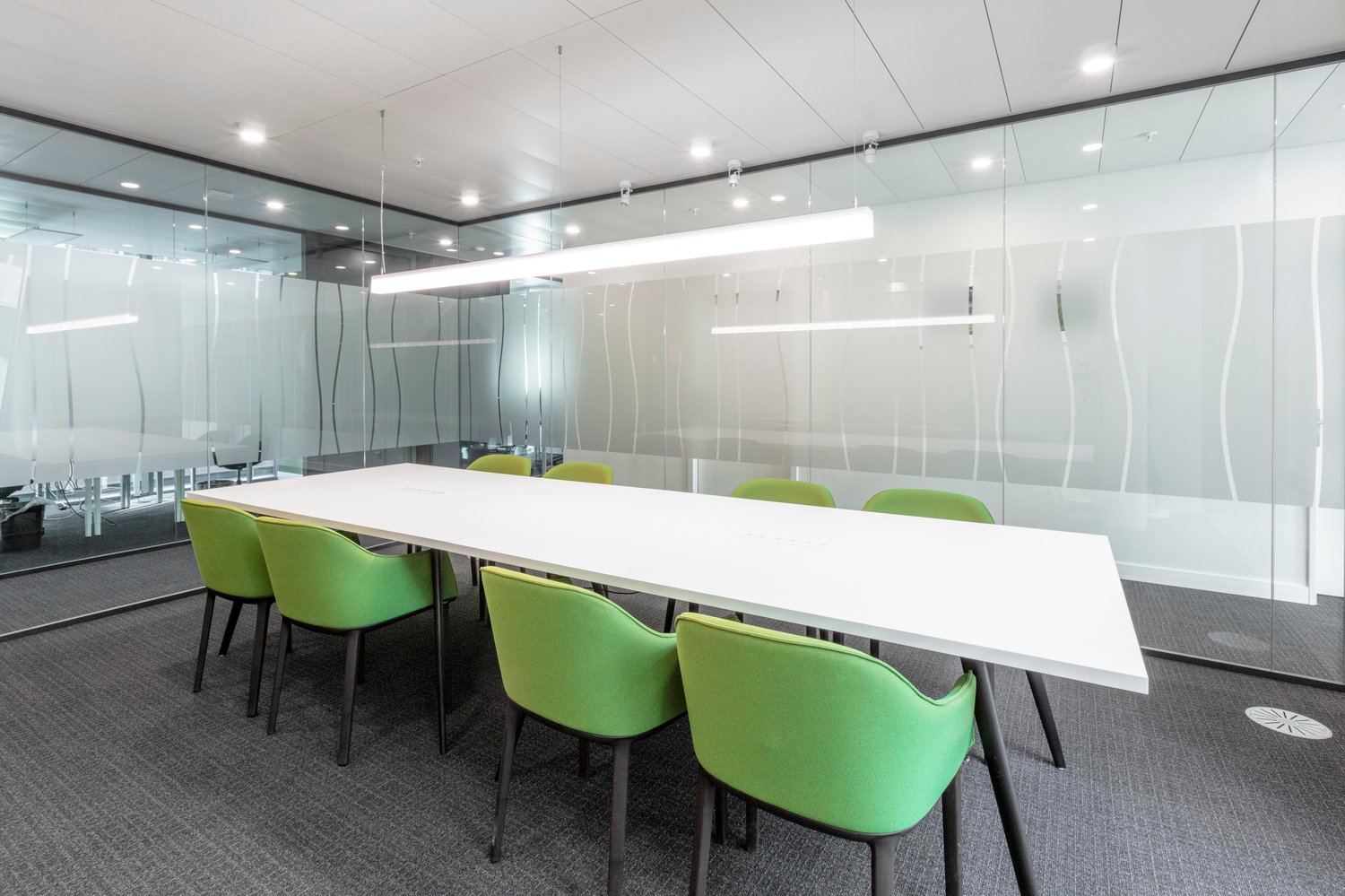 120m² office