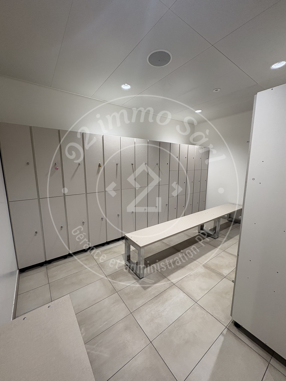576m² commercial, photo 10 of 10