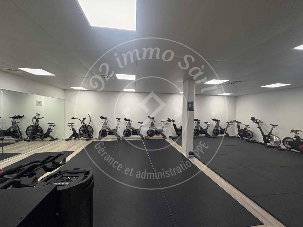 576m² commercial, photo 7 of 10