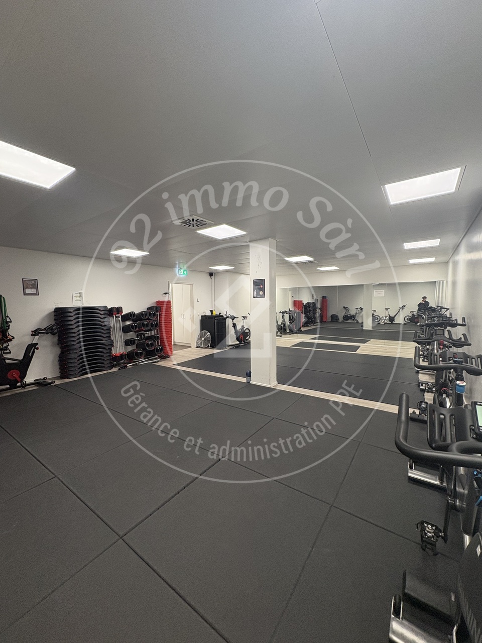 576m² commercial, photo 8 of 10