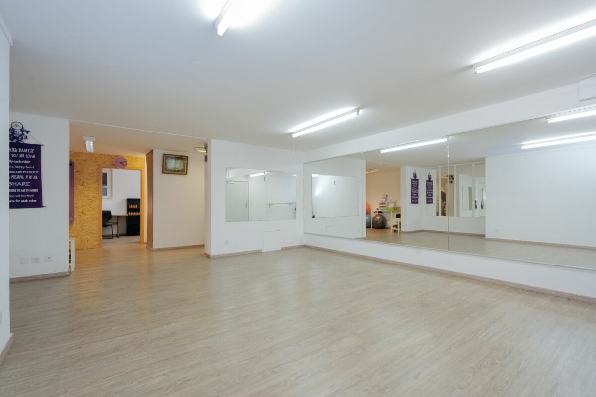 Living / commercial building, Foto 1 von 9